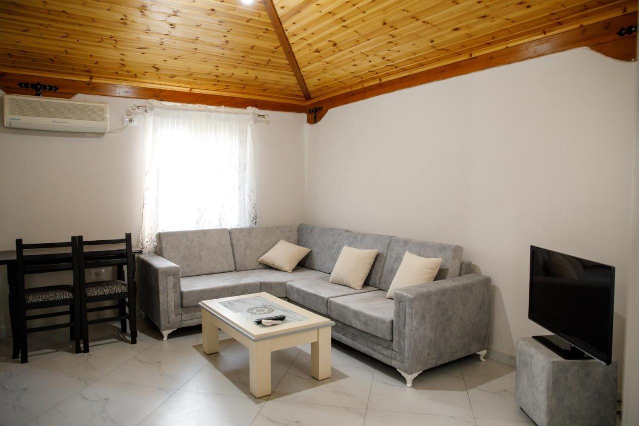 Logli Apartments Gjirokastër المظهر الخارجي الصورة